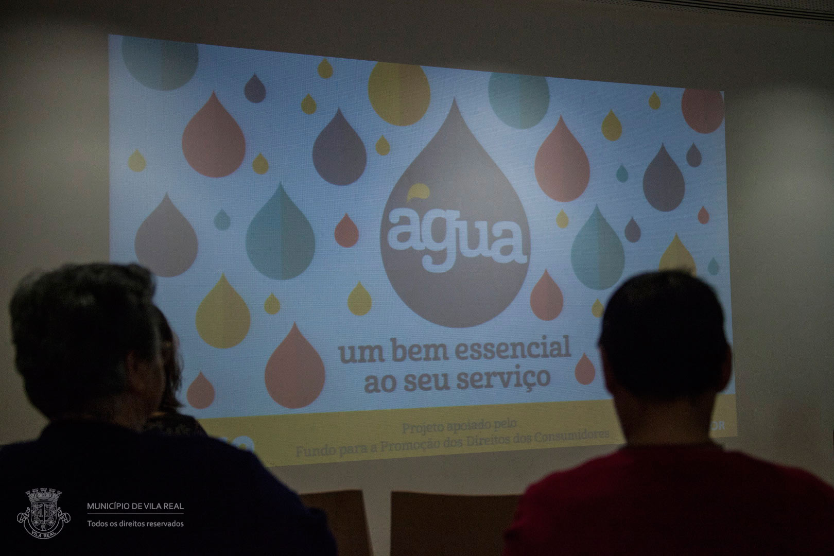 ÁGUA, UM BEM PÚBLICO AO SEU SERVIÇO