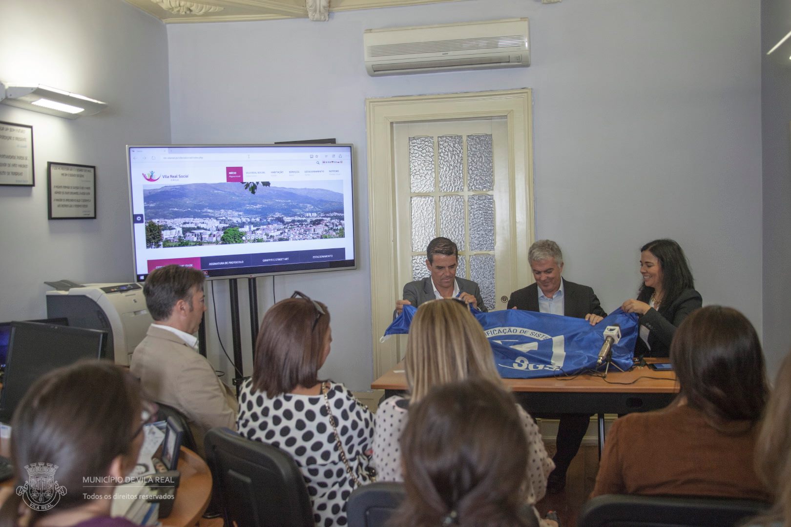 VILA REAL SOCIAL RECEBE CERTIFICAÇÃO DE QUALIDADE E APRESENTA NOVO SITE E NOVO LOGOTIPO