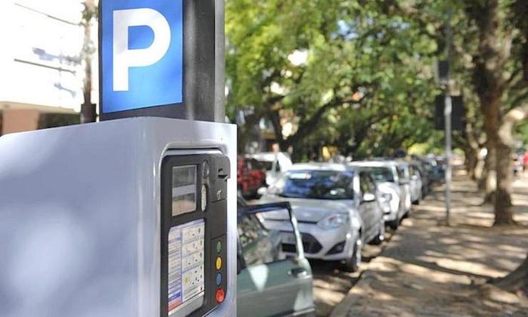 ESTACIONAMENTO À SUPERFÍCIE GRATUITO ATÉ AO FINAL DE DEZEMBRO