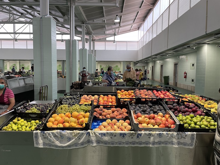 Mercado Municipal de Vila Real em pleno funcionamento