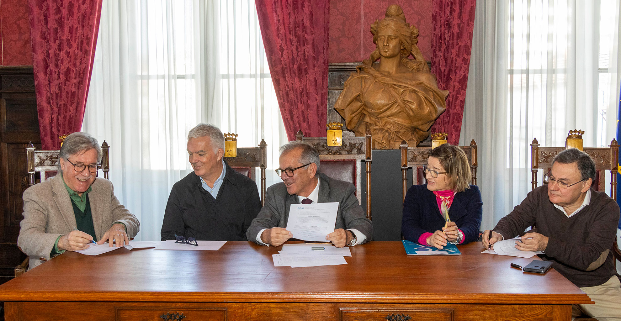 ASSINATURA DO CONTRATO DE INVESTIMENTO PARA CONSERVAÇÃO DO EDIFÍCIO SEDE DO CENTRO CULTURAL REGIONAL DE VILA REAL