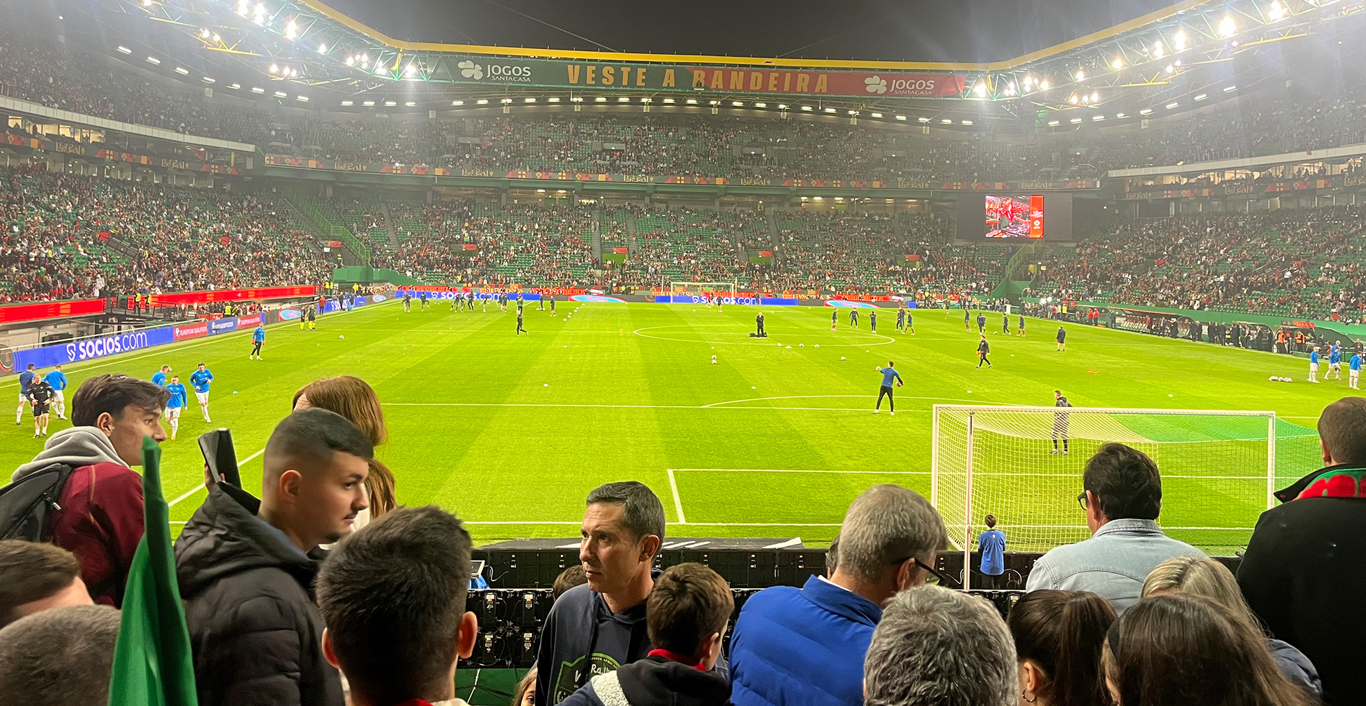 PARTICIPAÇÃO NO TORNEIO INTER-FREGUESIAS DE FUTSAL PREMIADA COM VIAGEM A LISBOA PARA ASSISTIR AO JOGO DE FUTEBOL ENTRE PORTUGAL - ISLÂNDIA