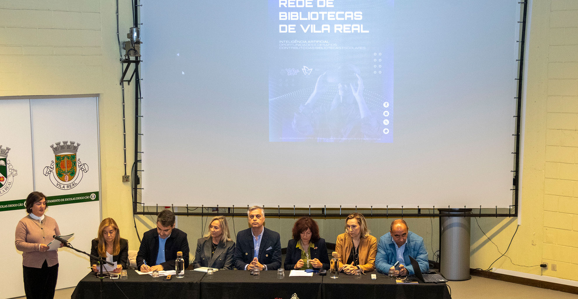 “INTELIGÊNCIA ARTIFICIAL: OPORTUNIDADES E DESAFIOS – CONTRIBUTOS DAS BIBLIOTECAS ESCOLARES” FOI O TEMA DO III ENCONTRO DA REDE DE BIBLIOTECAS DE VILA REAL